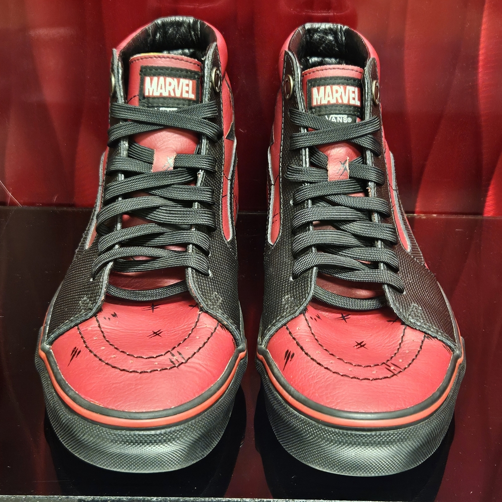 Vans x Marvel Deadpool Sk8-Hi – Size 8.5 Men / 10 Women - Picture 2 of 7